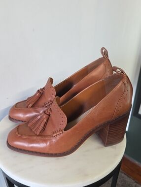 Vince Camuto Cognac Tassel Block-Heel Leather Loafers Size 10